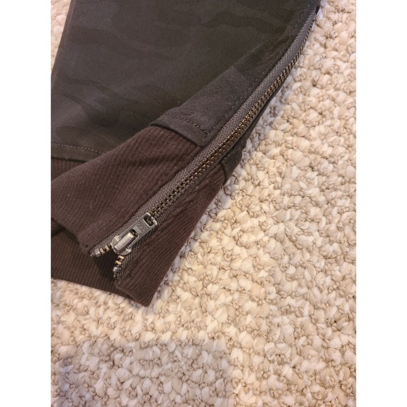 NWT Level 99 Womens Camo Cargo Utility Jogger Pants Size 29 (8) Ankle Zip - Picture 7 of 8